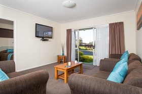 Equestrian Lodge Motel