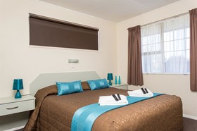 Equestrian Lodge Motel