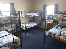 Hat Trick Lodge Backpackers Hostel