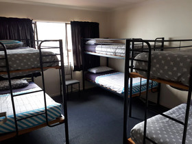 Hat Trick Lodge Backpackers Hostel