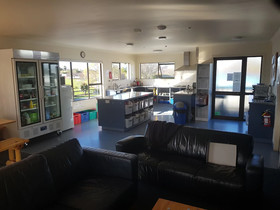 Hat Trick Lodge Backpackers Hostel