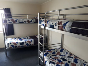 Hat Trick Lodge Backpackers Hostel