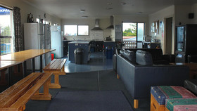 Hat Trick Lodge Backpackers Hostel