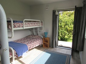 White Elephant Backpackers And Lodge