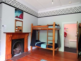 White Elephant Backpackers And Lodge