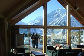 Aoraki Mount Cook Alpine Lodge