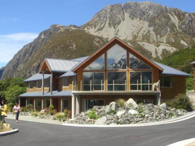 Aoraki Mount Cook Alpine Lodge