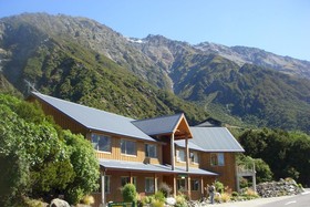 Aoraki Mount Cook Alpine Lodge