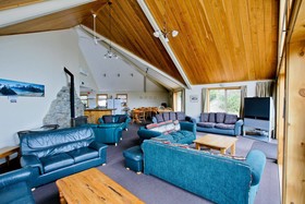 Aoraki Mount Cook Alpine Lodge