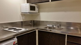 Admirals Motor Inn
