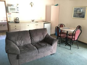 Apex Motor Lodge