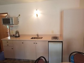 Apex Motor Lodge