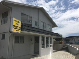 Courtesy Court Motel