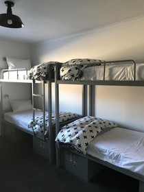 INNBetween Lodge and Backpackers