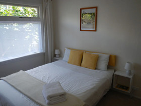The Beach House Nelson B&B