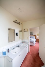 Oamaru House Bed and Breakfast