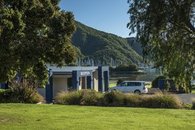 Bay Vista Waterfront Motel Picton