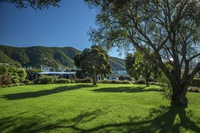 Bay Vista Waterfront Motel Picton