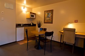 Broadway Motel
