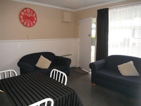 High Street Living Motel