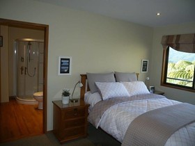Okiwa Bay Lodge