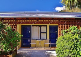 Sequoia Lodge & Backpackers