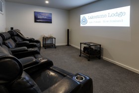 Lakestone Lodge