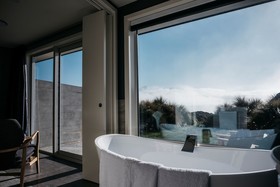 Lakestone Lodge