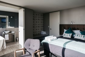 Lakestone Lodge
