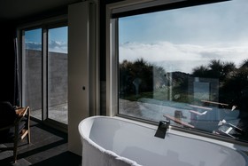 Lakestone Lodge
