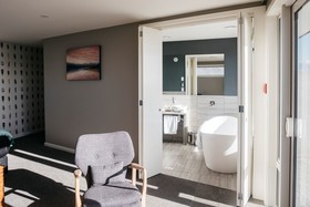 Lakestone Lodge