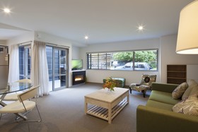 22 Hallenstein Apartments by Staysouth