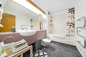 Amity Serviced Apartments