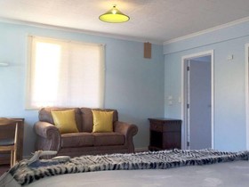 Aquarius De Lavender Lake View B&B