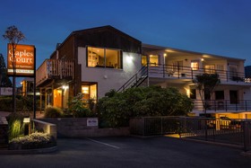 ASURECaples Court Motel & Apartments