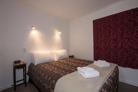 ASURECaples Court Motel & Apartments