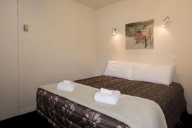 ASURECaples Court Motel & Apartments