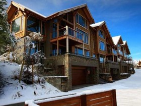 Commonage Villas