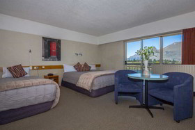 Earnslaw Lodge