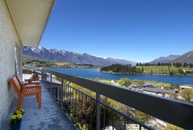 Earnslaw Lodge