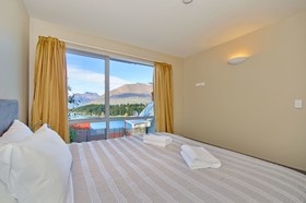 Grand views on Earnslaw