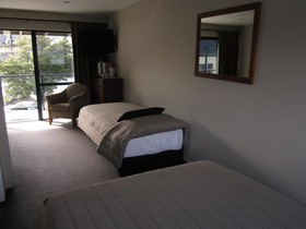 Four Seasons Motel