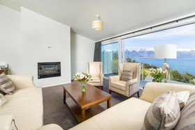 Gemini Lake View Villa