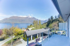 Gemini Lake View Villa