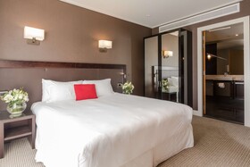 Hilton Queenstown Resort & Spa
