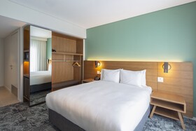 Holiday Inn Express & Suites Queenstown