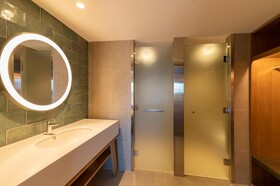 Holiday Inn Express & Suites Queenstown