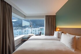 Holiday Inn Express & Suites Queenstown