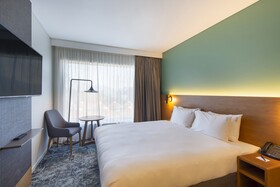 Holiday Inn Express & Suites Queenstown