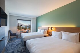 Holiday Inn Express & Suites Queenstown